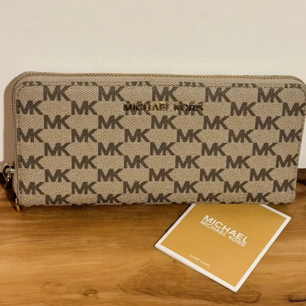 Michael Kors Gansevoort Satchel Bag & Matching Jet Set Wallet Bundle